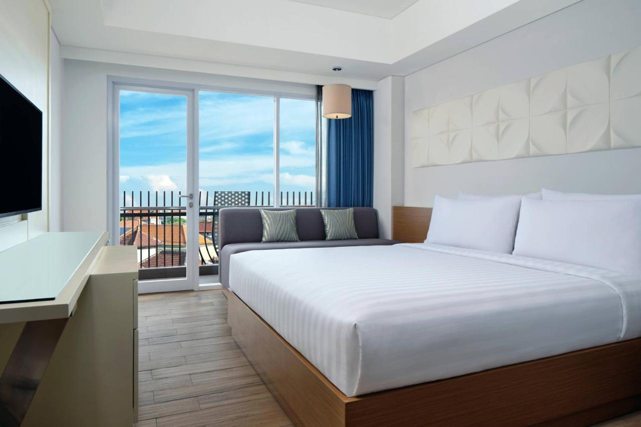 Fairfield By Marriott Bali Kuta Sunset Road Otel Dış mekan fotoğraf