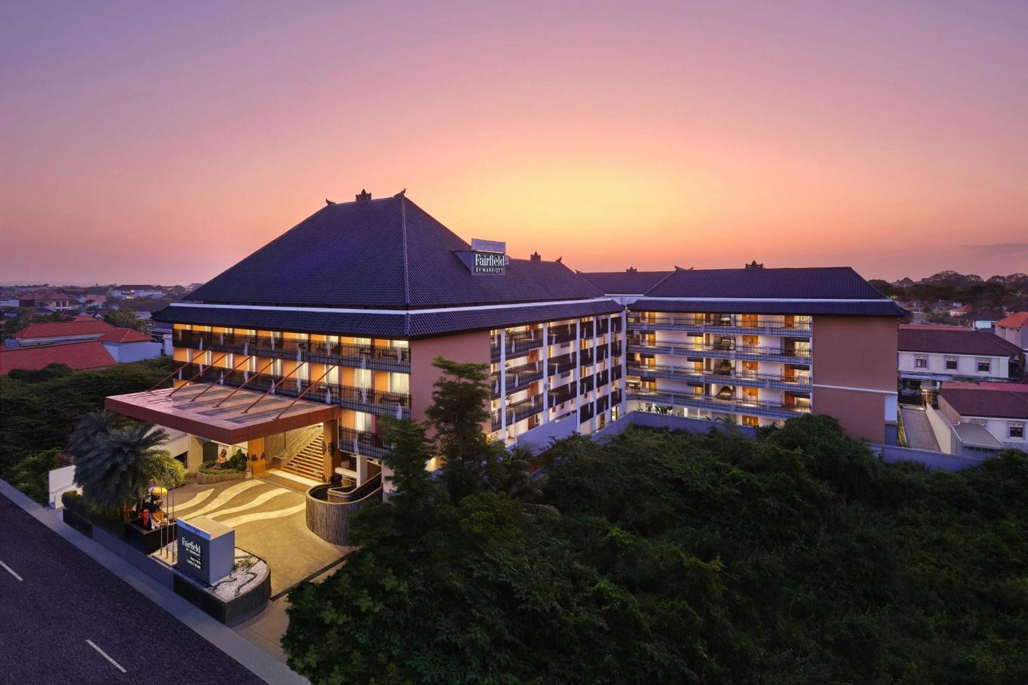 Fairfield By Marriott Bali Kuta Sunset Road Otel Dış mekan fotoğraf